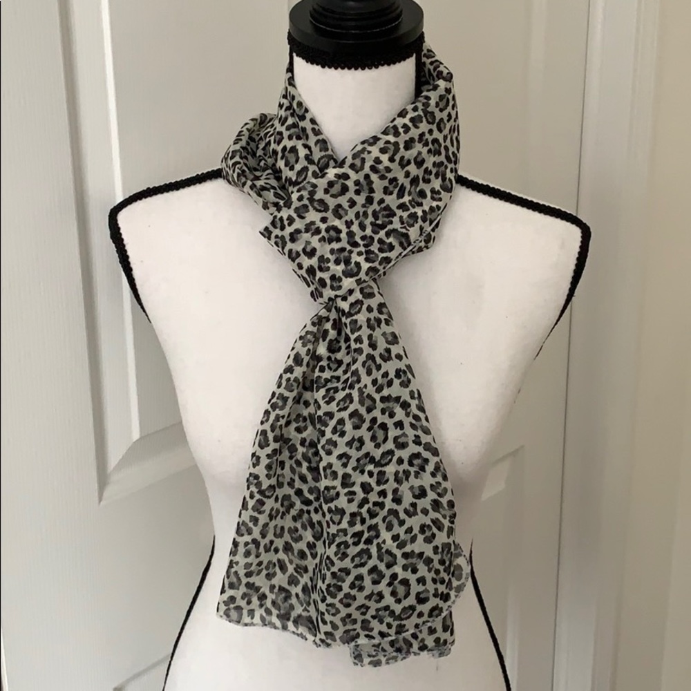 Leopard Print Scarf in Black and White - Picture 2 of 4